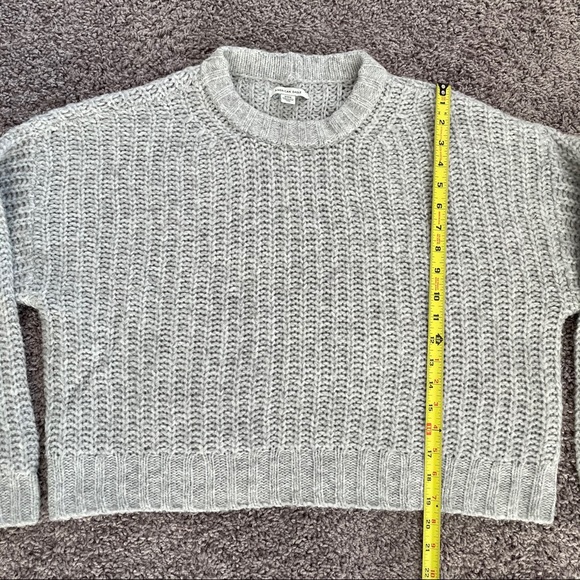 American Eagle Grey Sweater - Picture 5 of 7